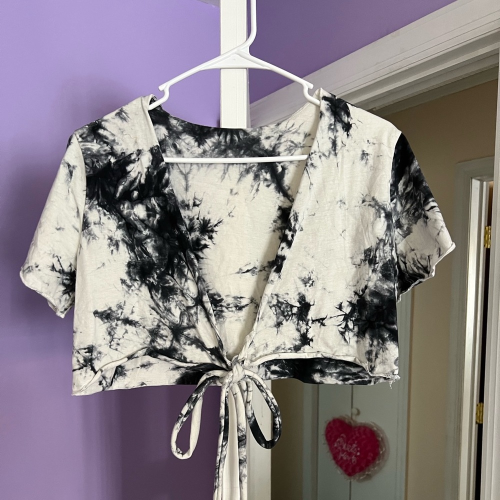 Tie Front Crop Top